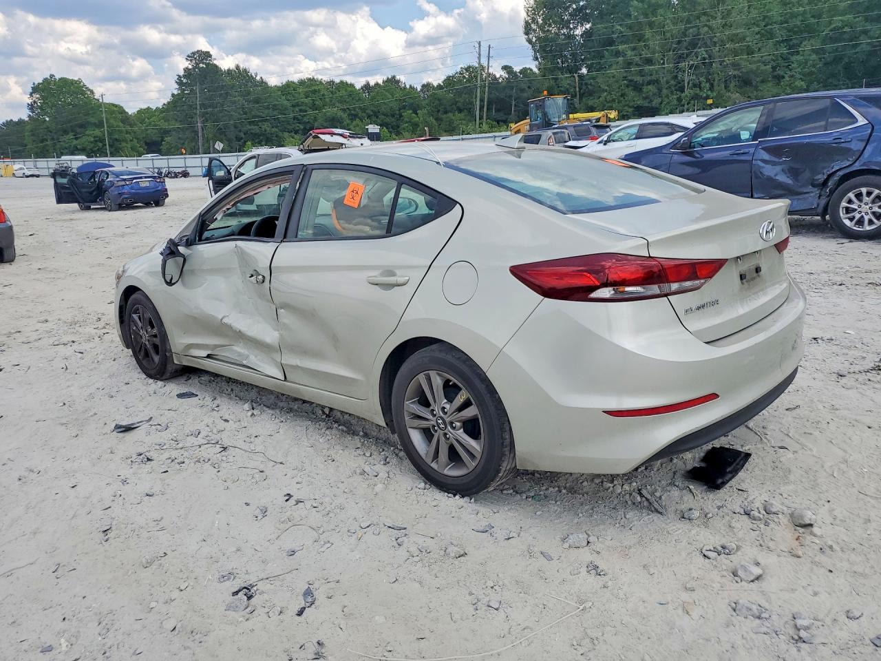 2017 Hyundai Elantra Se - Image 2