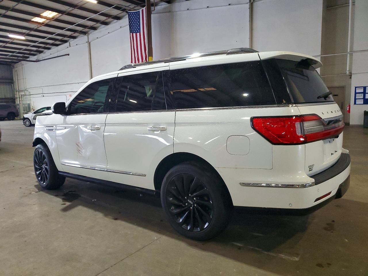 2021 Lincoln Navigator Reserve - Фото 2