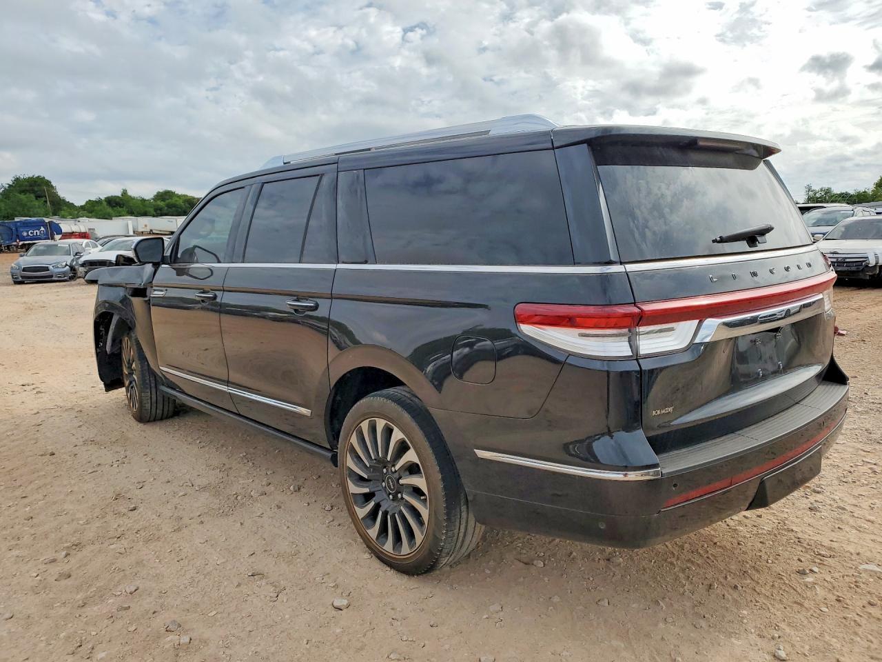 2022 Lincoln Navigator L Black Label - Фото 2