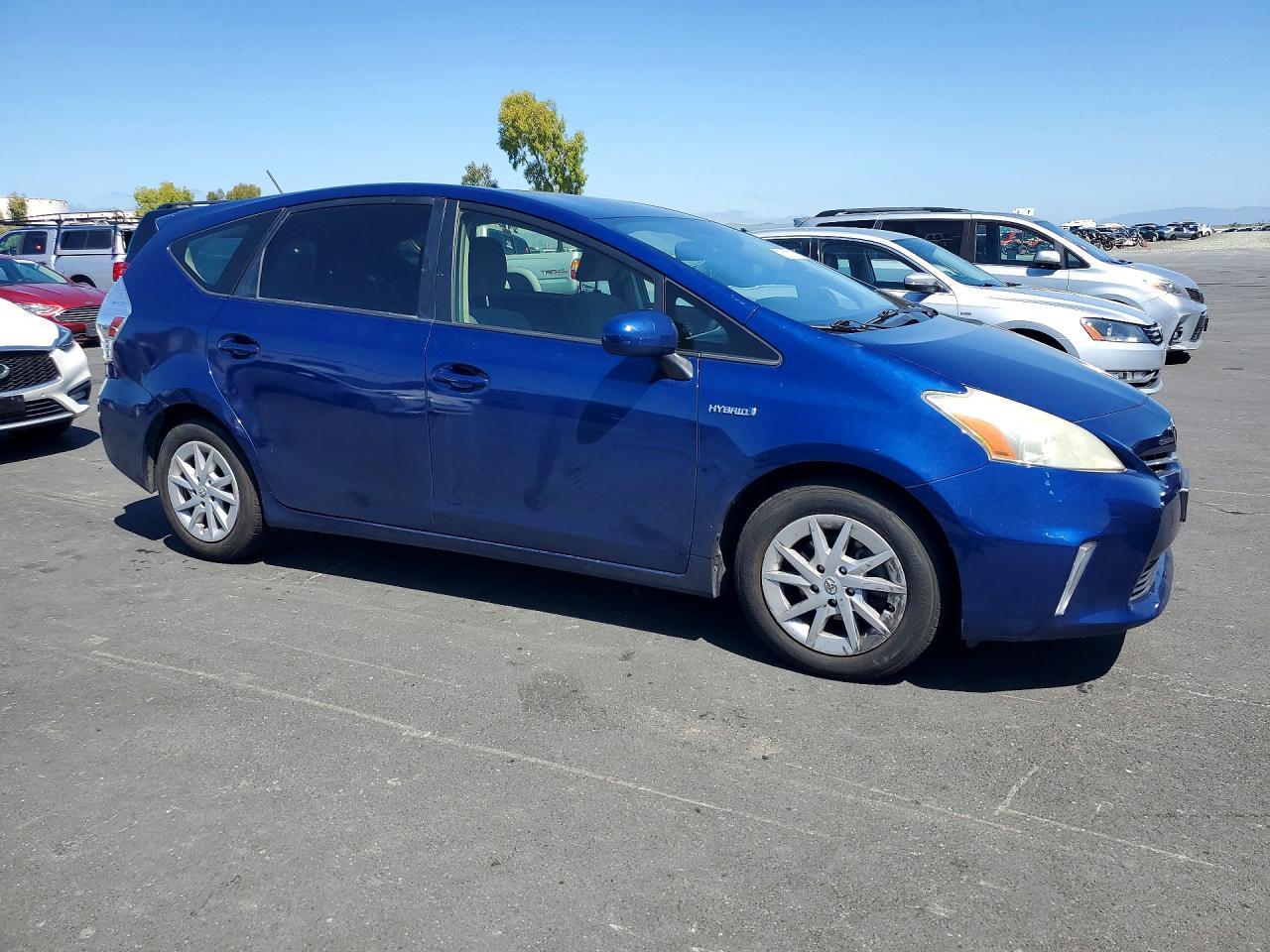 2012 Toyota Prius V Three - Фото 4
