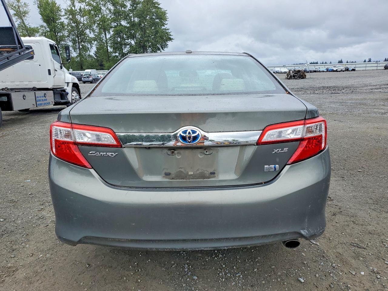 2012 Toyota Camry Hybrid Xle - Image 6