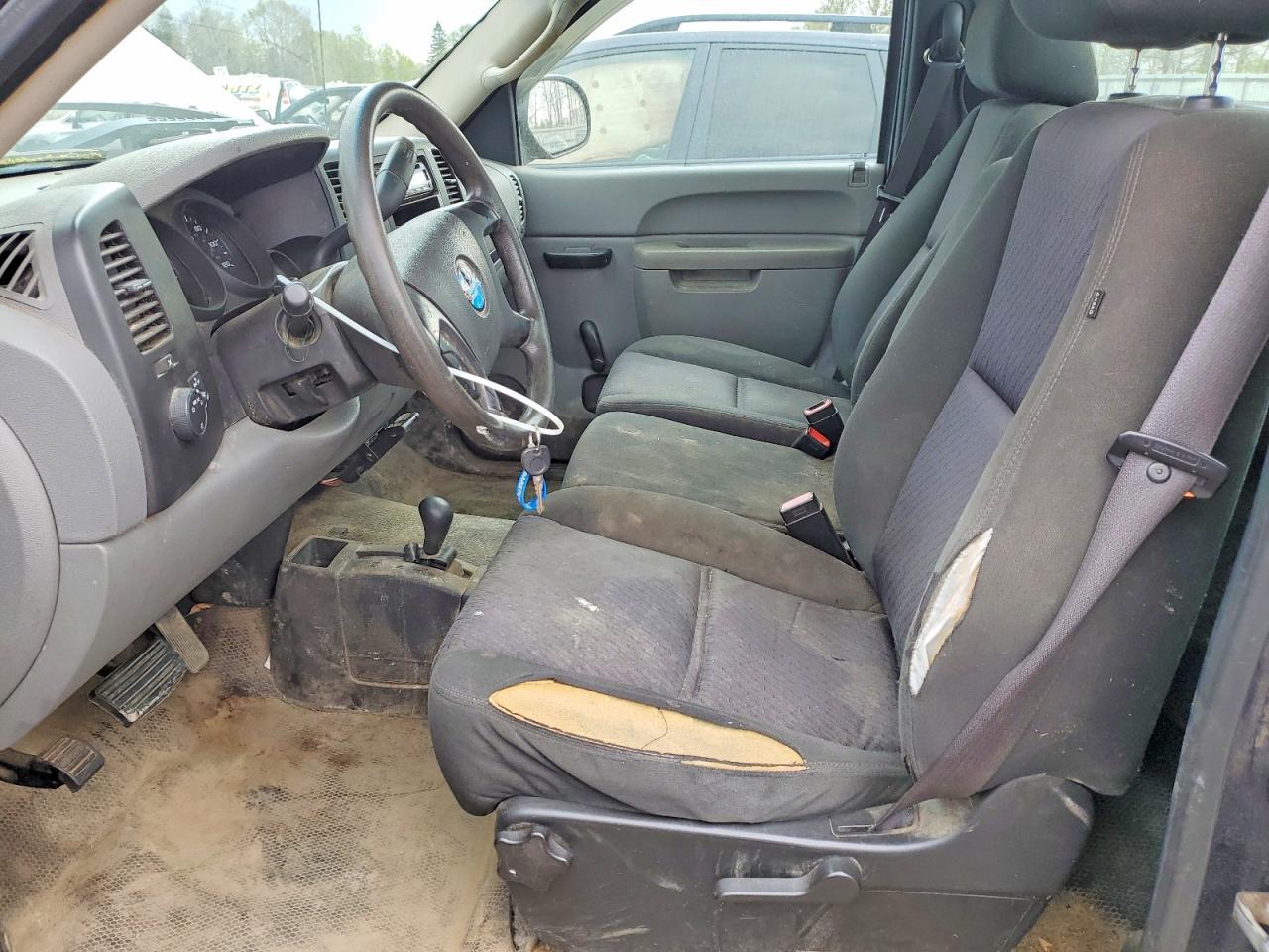 2010 GMC Sierra K1500 - Image 7