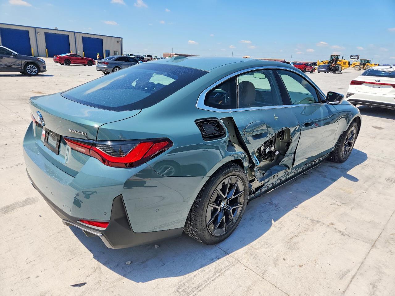 2025 BMW I4 xDrive 40 - Фото 3