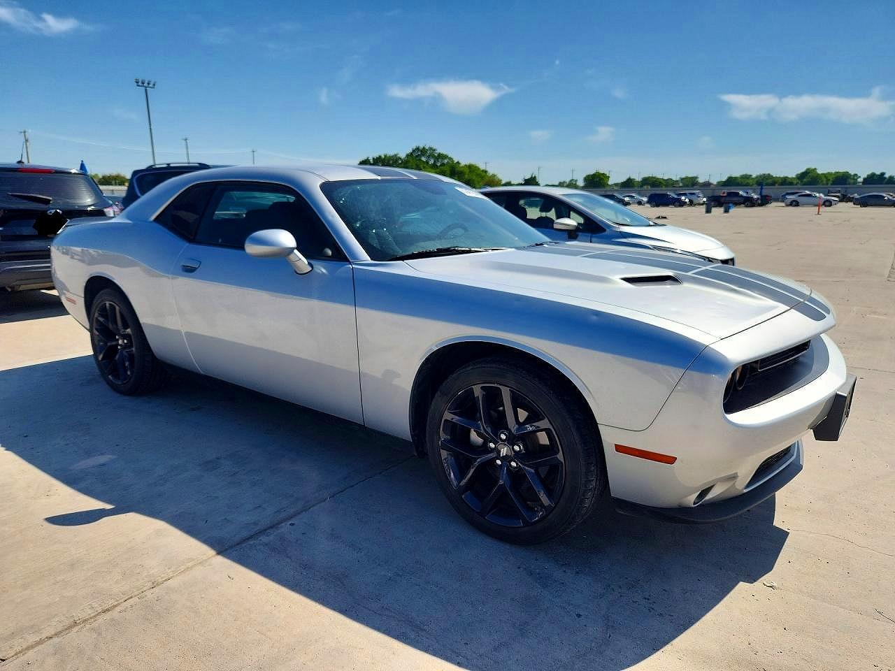 2023 Dodge Challenger Sxt - Фото 4