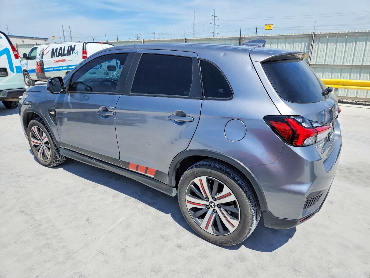 2022 Mitsubishi Outlander Sport Es - Image 2