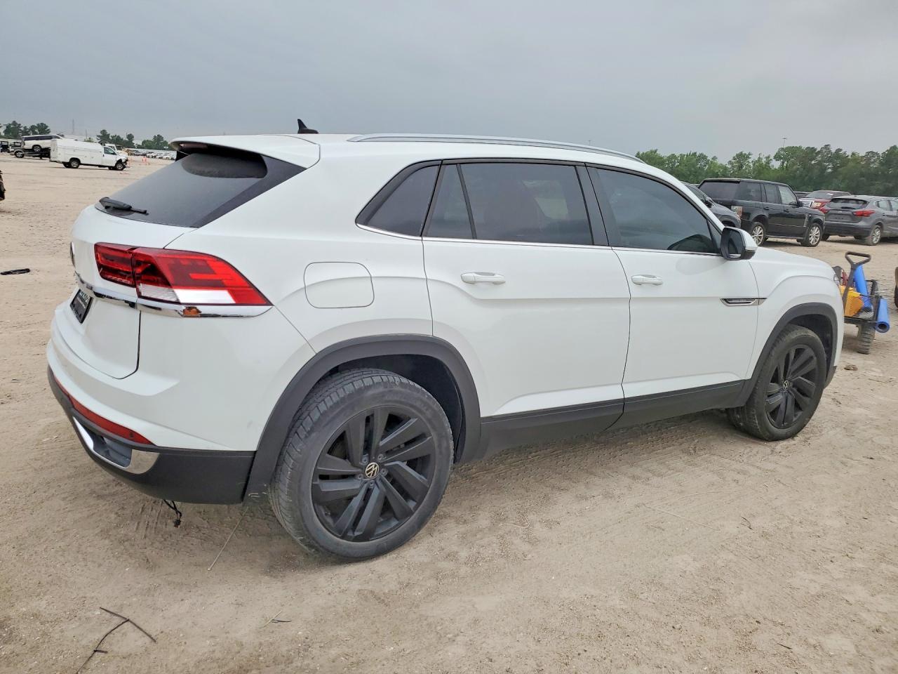 2021 Volkswagen Atlas Cross Sport Se - Фото 3