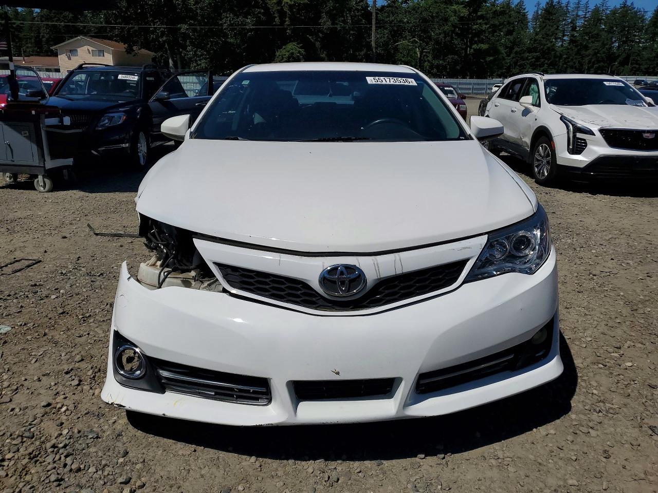 2014 Toyota Camry L - Фото 5