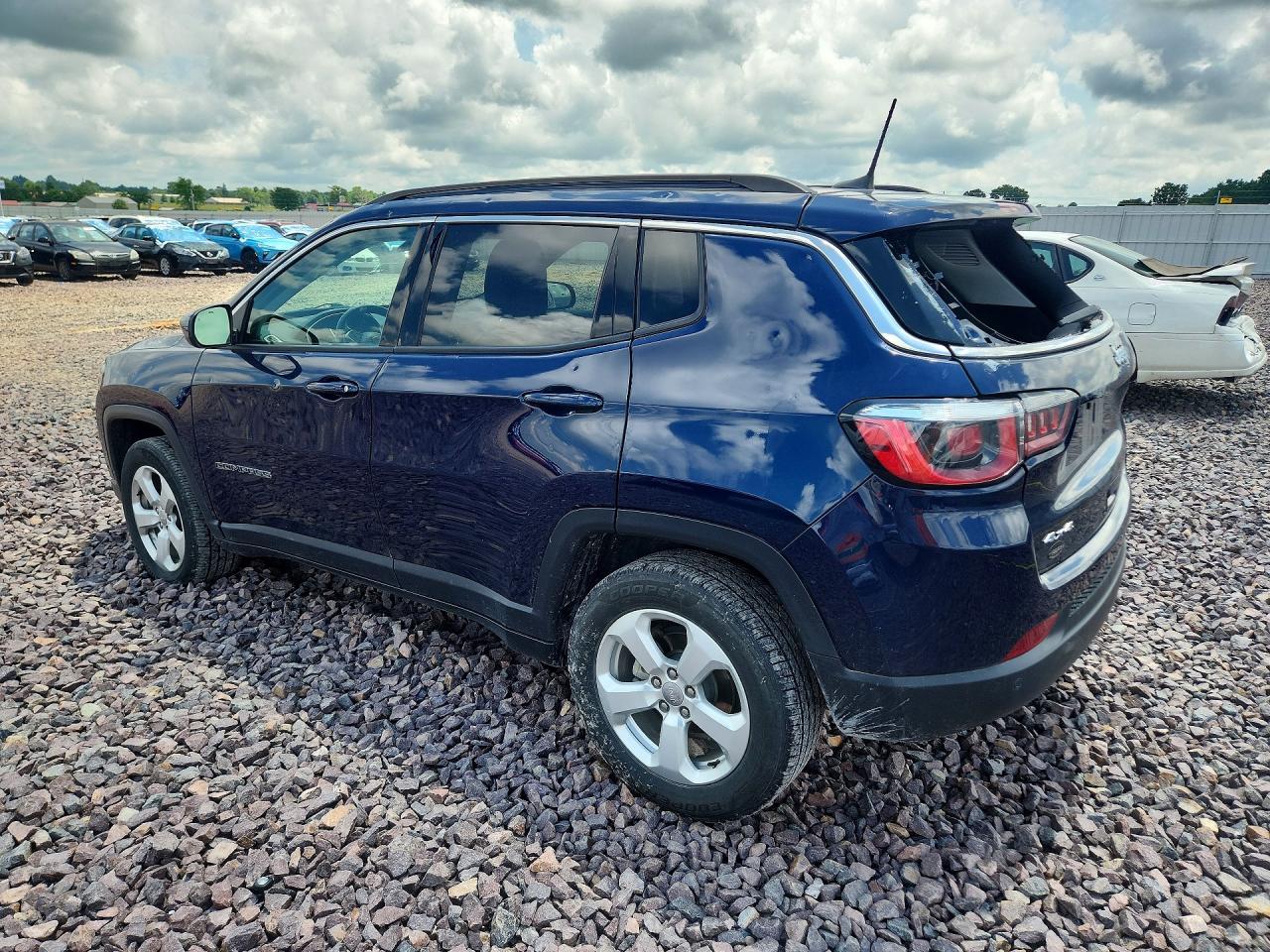 2019 Jeep Compass Latitude - Image 2
