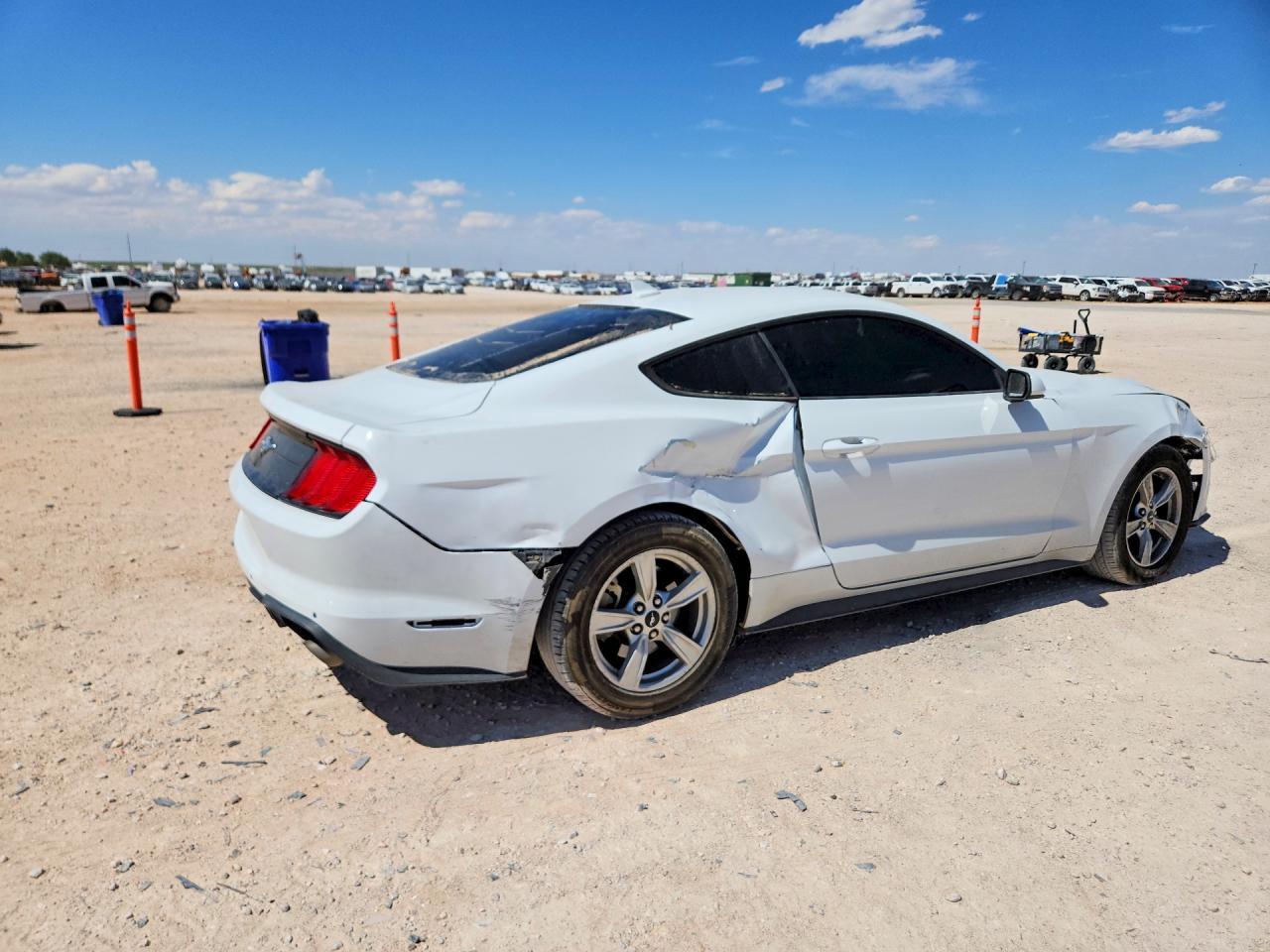 2022 Ford Mustang - Image 3