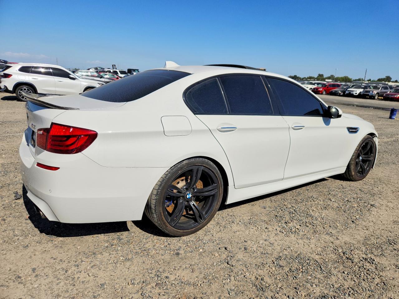 2013 BMW M5 - Image 3