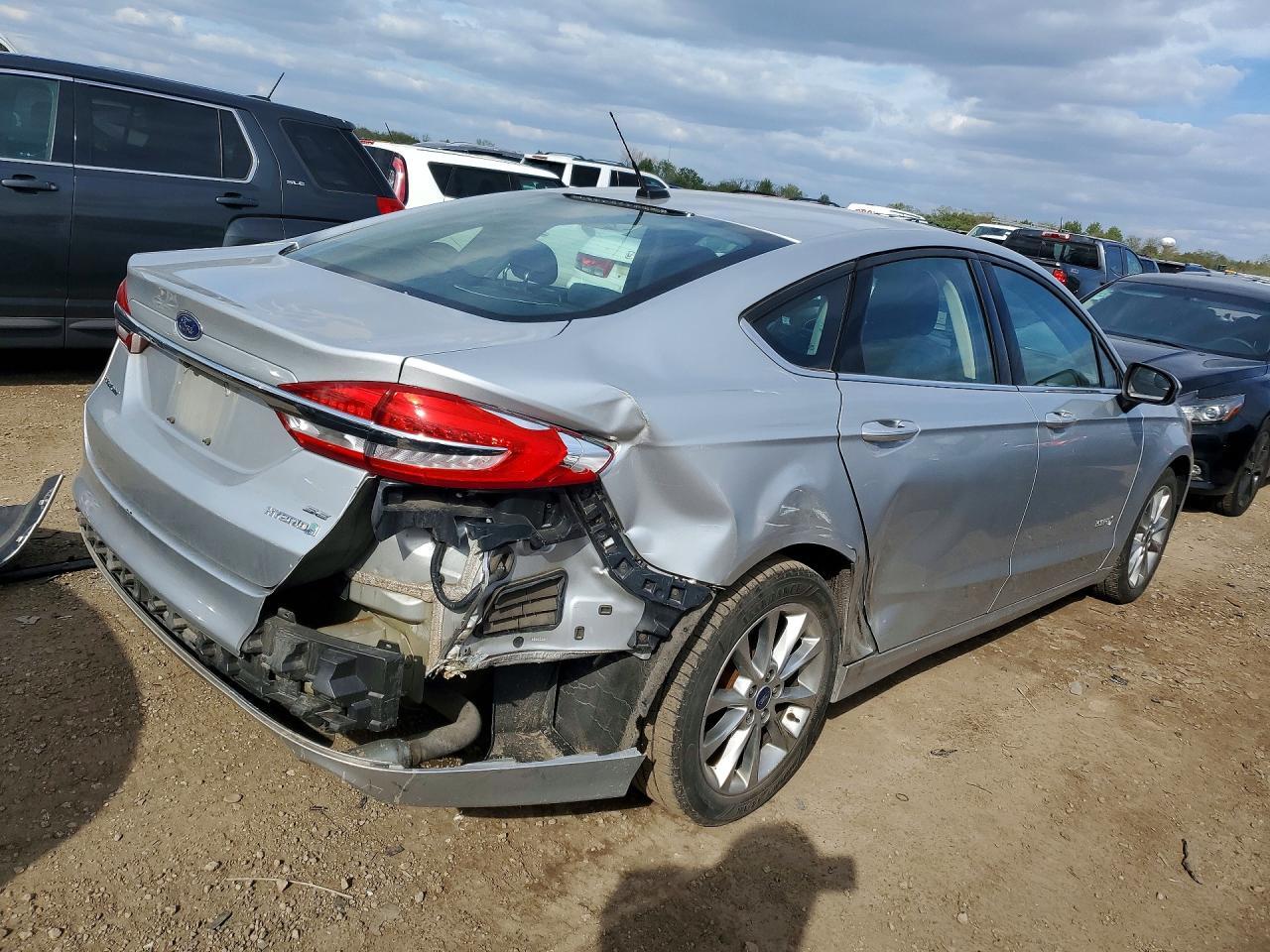 2017 Ford Fusion Se Hybrid - Фото 3