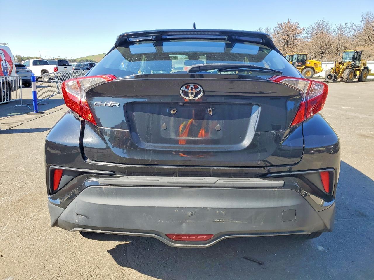 2018 Toyota C-Hr Xle Premium - Фото 6