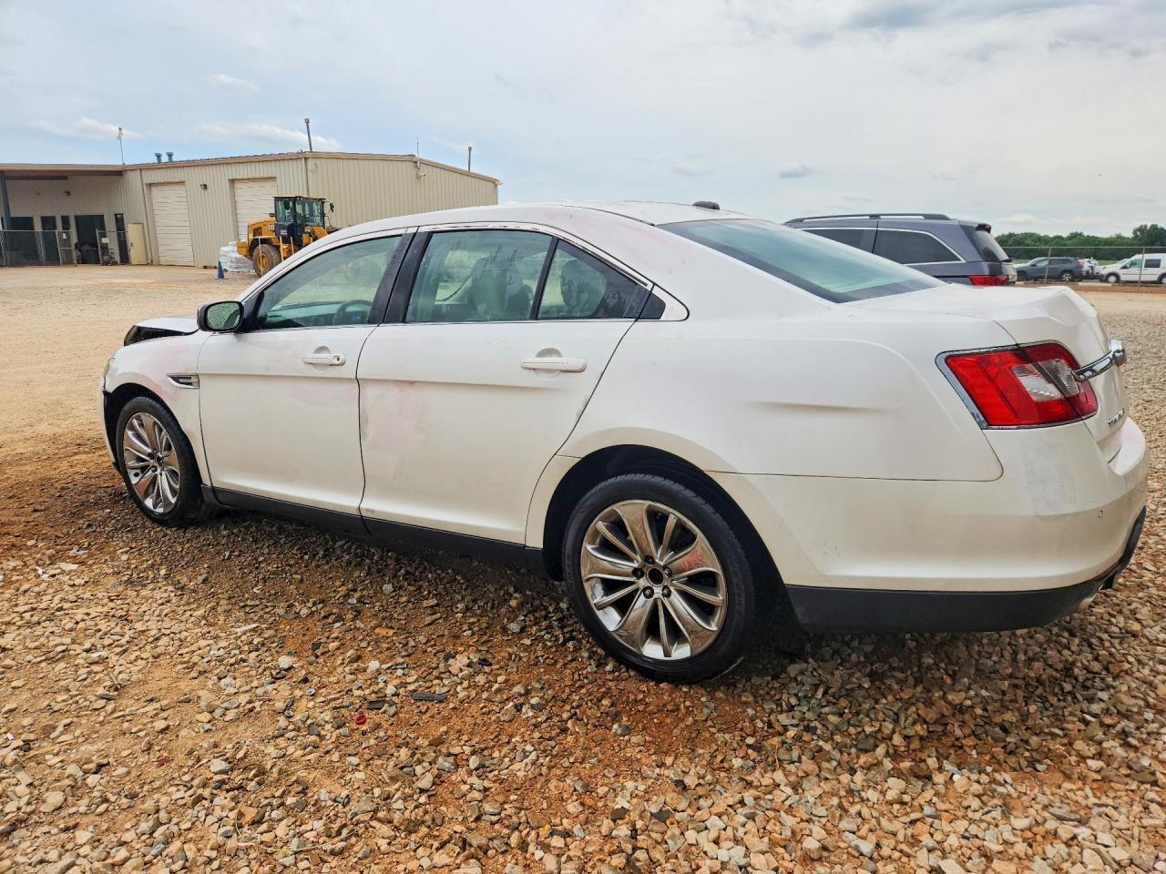 2011 Ford Taurus Limited - Фото 2
