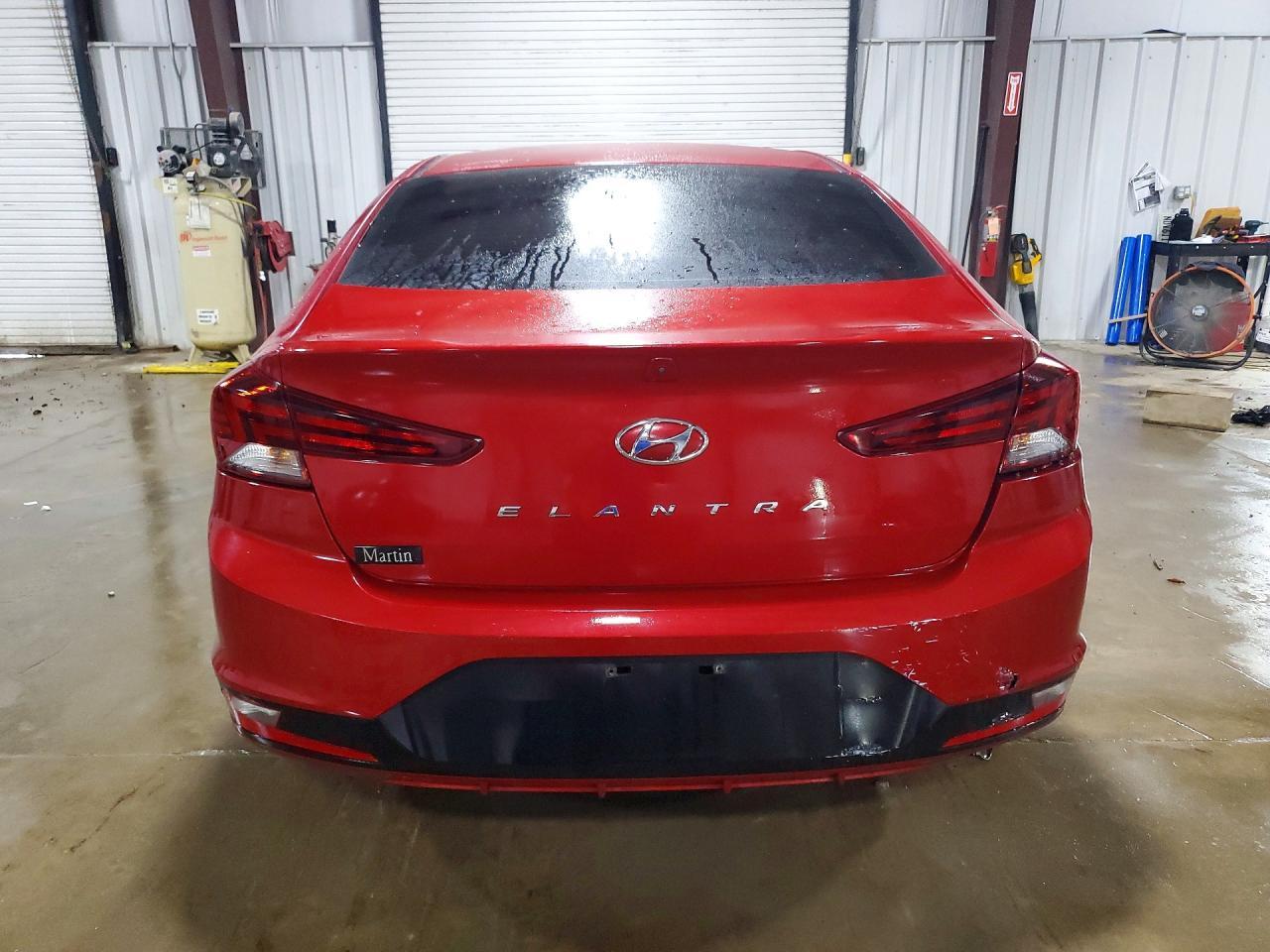 2019 Hyundai Elantra Se - Image 6