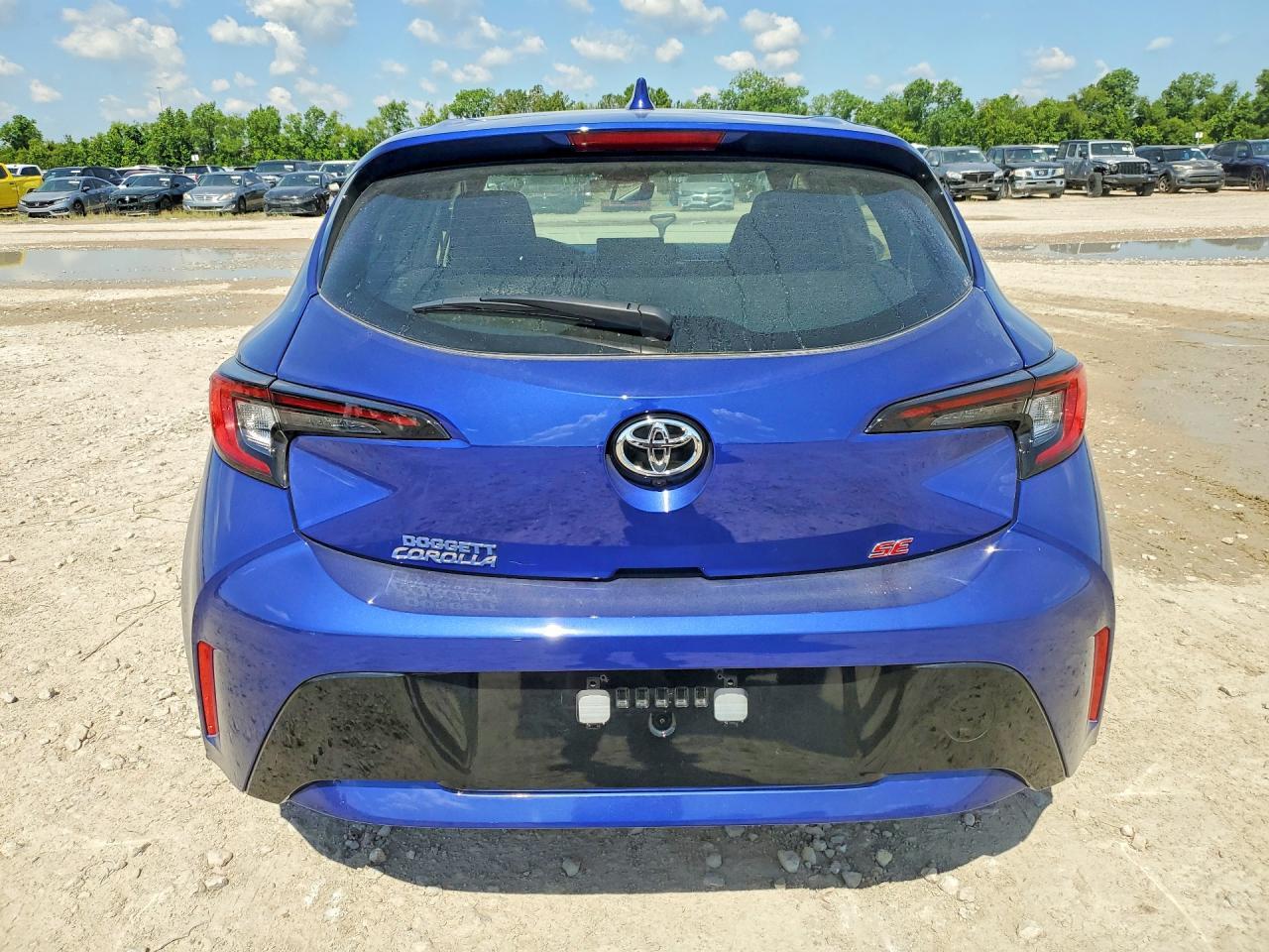 2025 Toyota Corolla Hatchback Se - Image 6