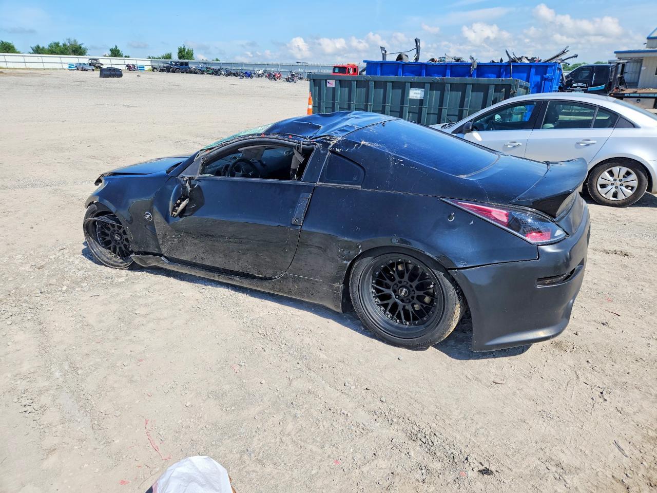 2003 Nissan 350Z Coupe - Фото 2