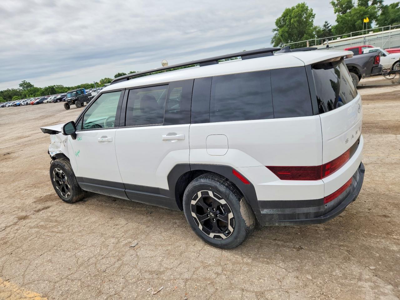 2025 Hyundai Santa Fe Sel - Image 2