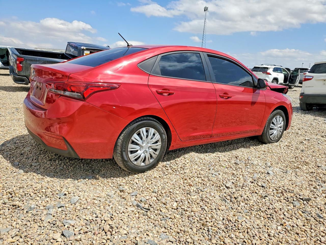 2022 Hyundai Accent Se - Фото 3