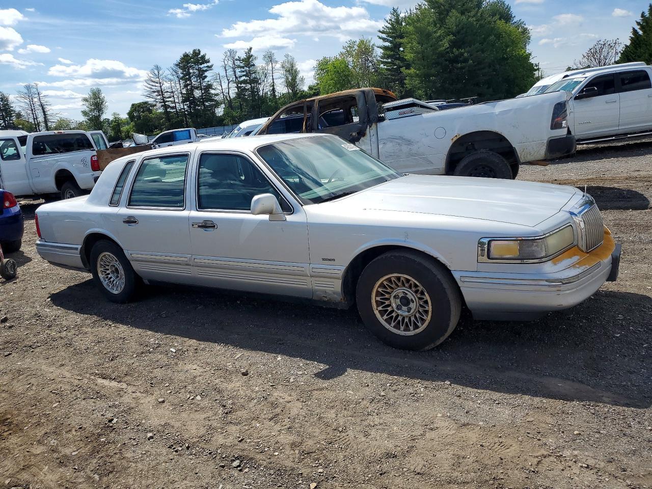 1995 Lincoln Town Car Executive - Фото 4