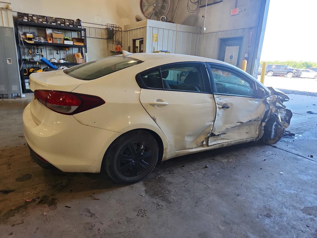 2017 Kia Forte Lx - Фото 3