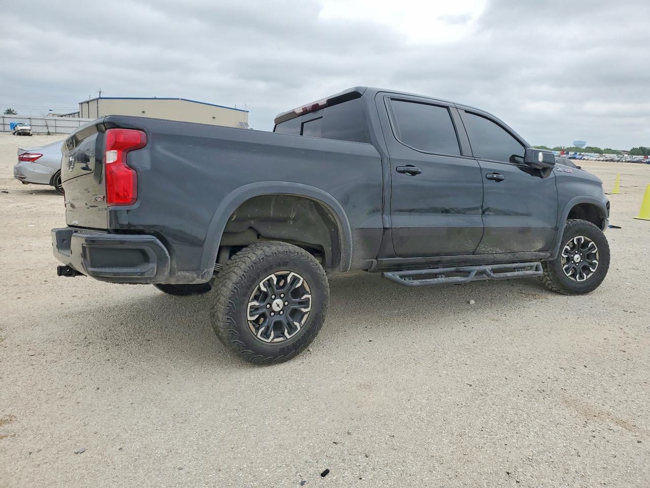 2023 Chevrolet Silverado K1500 Zr2 - Image 3
