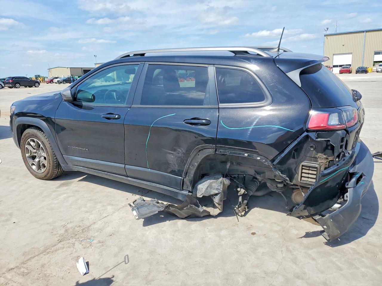 2020 Jeep Cherokee Trailhawk - Image 2