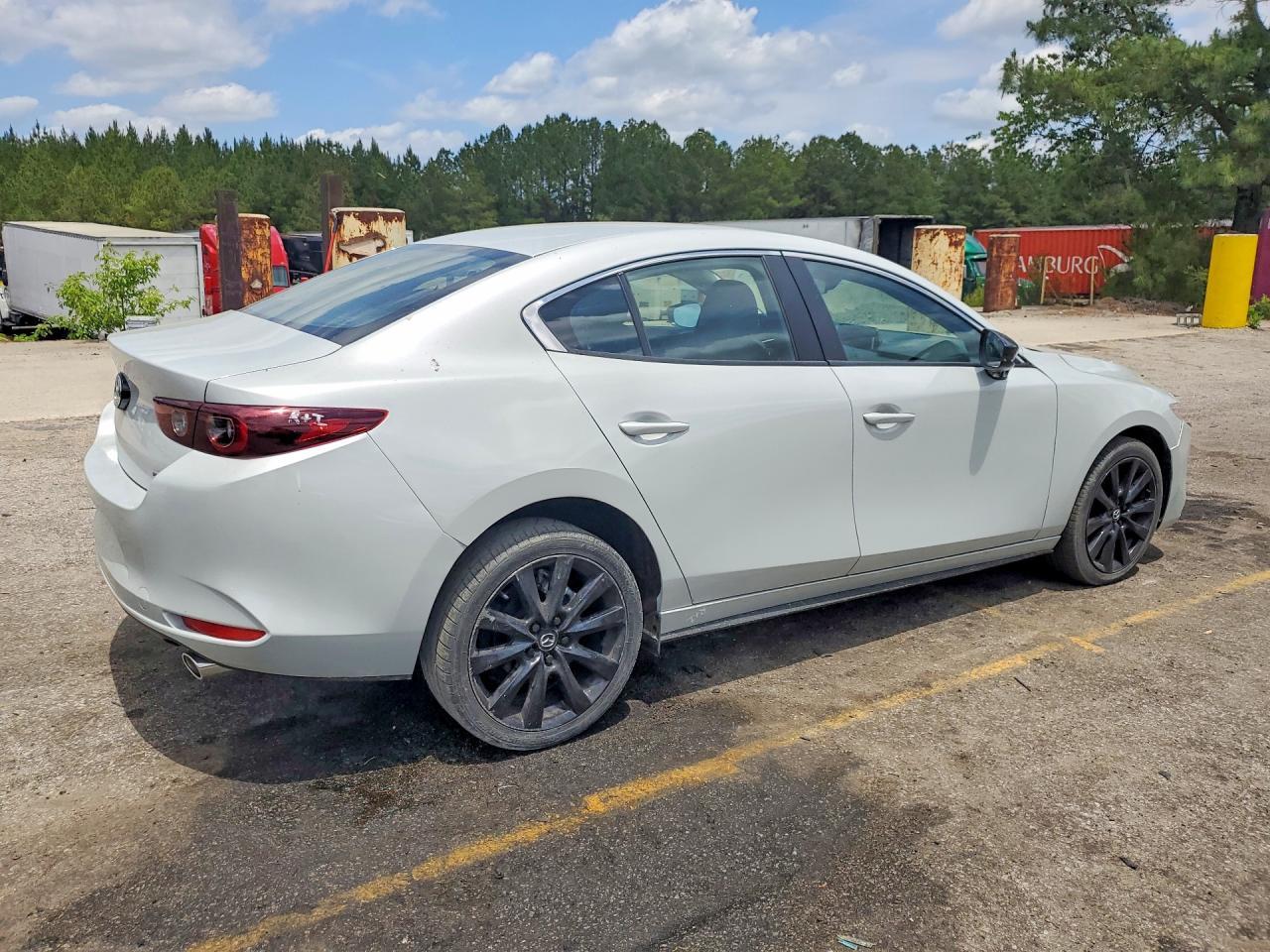 2025 Mazda 3 Select Sport - Image 3
