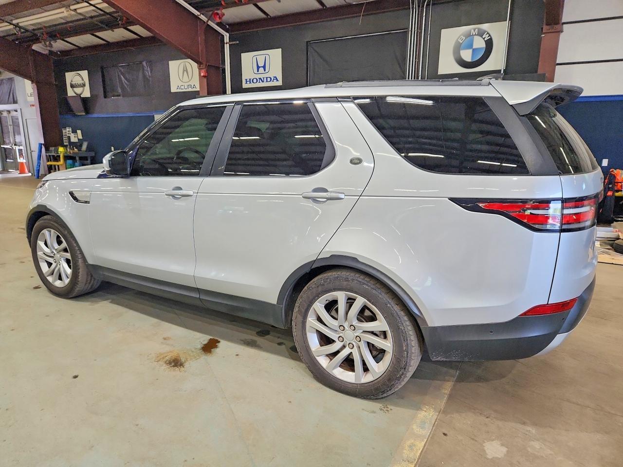 2017 Land Rover Discovery Hse - Фото 2