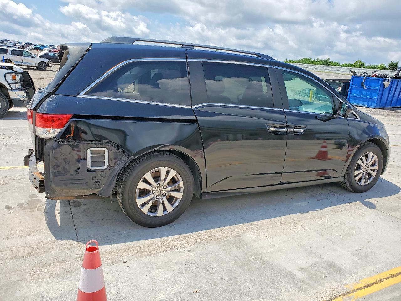 2015 Honda Odyssey - Фото 3