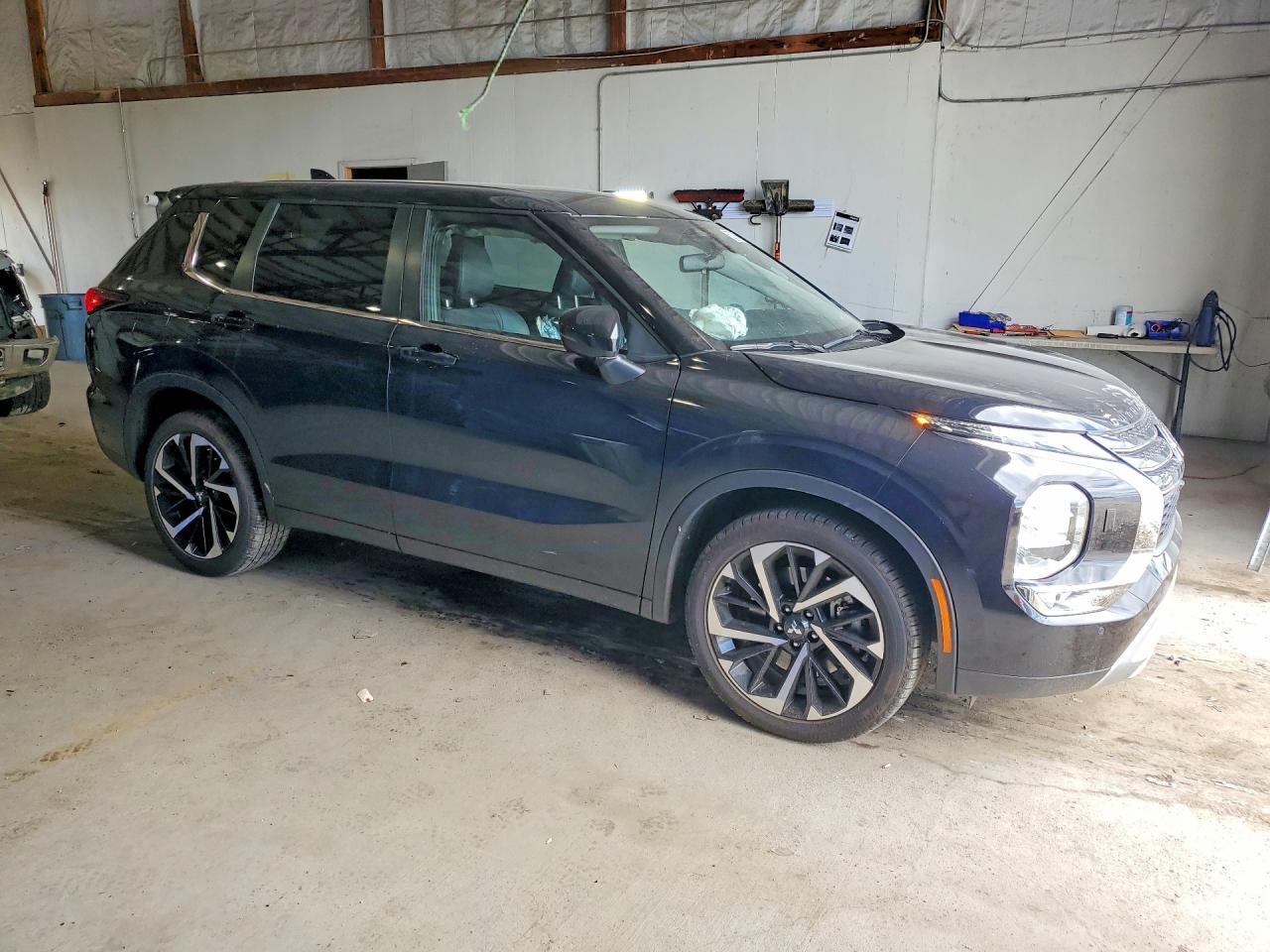 2024 Mitsubishi Outlander Se - Image 4