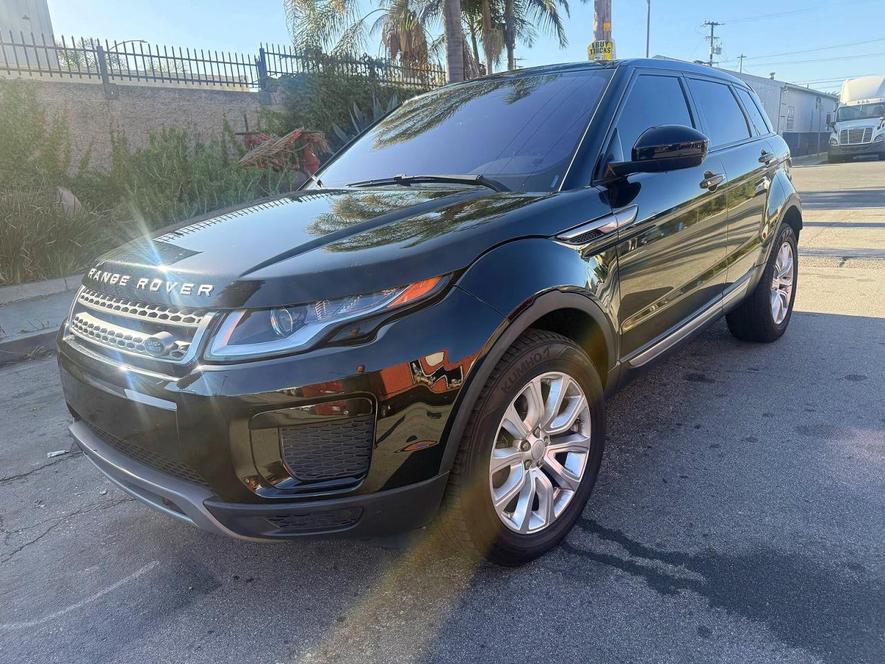 2019 Land Rover Range Rover Evoque Se - Фото 2