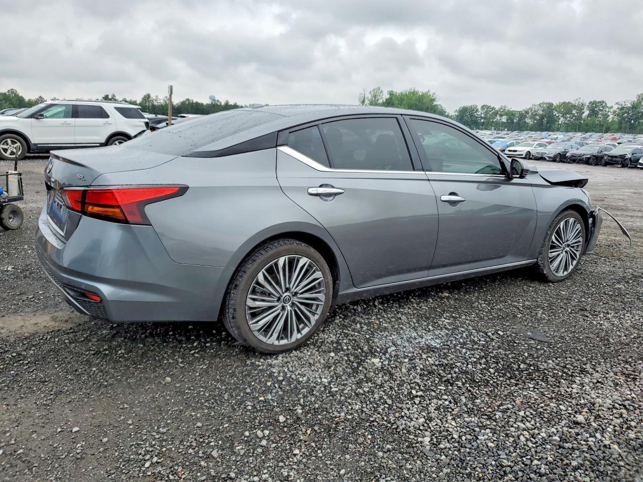 2023 Nissan Altima Sl - Фото 3