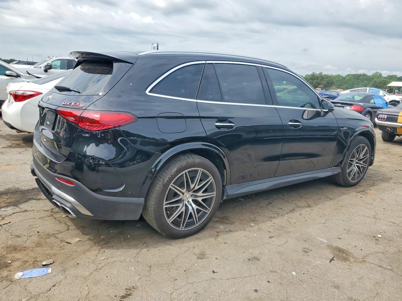 2025 Mercedes-Benz Glc 63 Amg S E Performance - Image 3