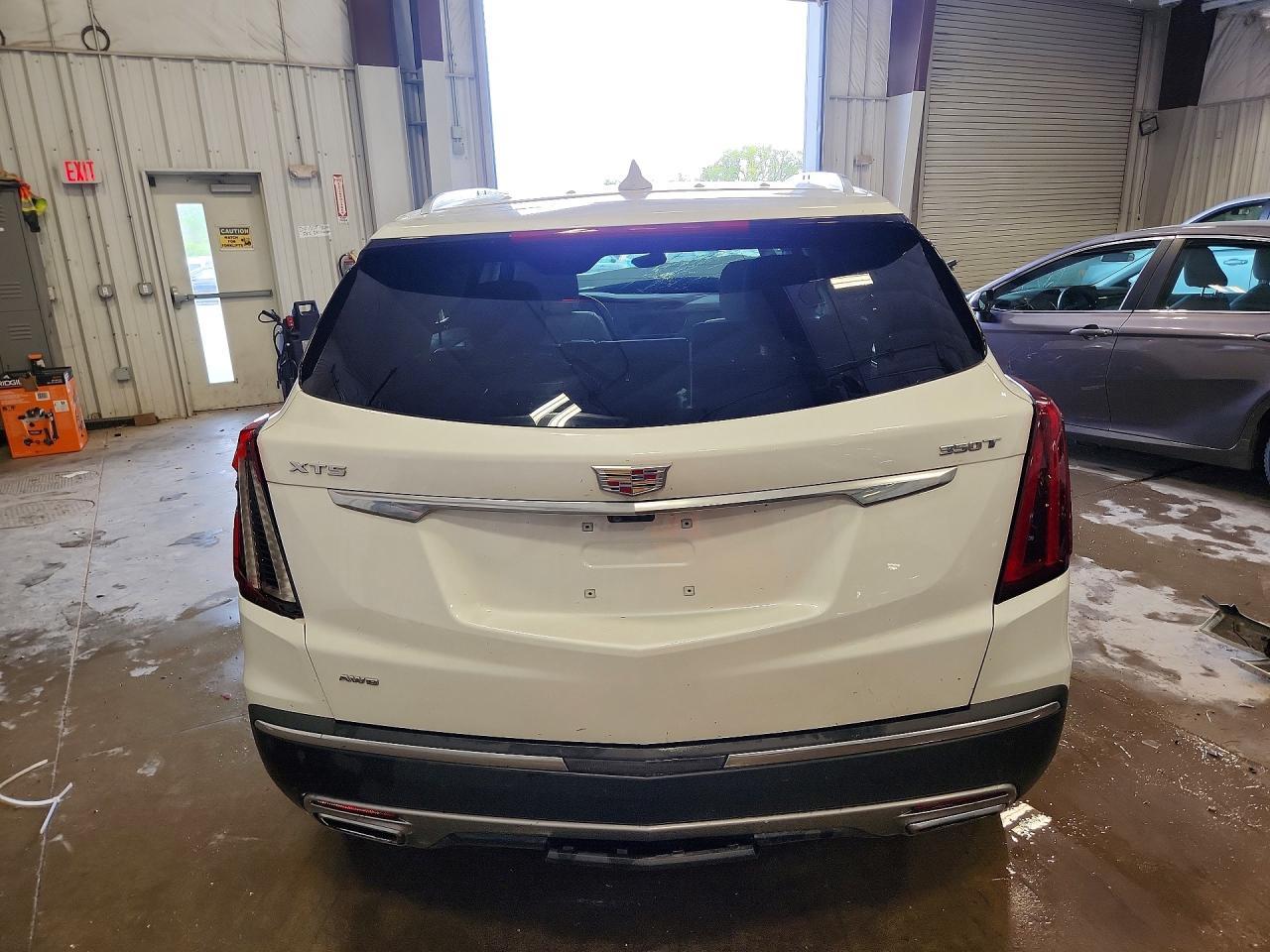2025 Cadillac Xt5 Premium Luxury - Image 6