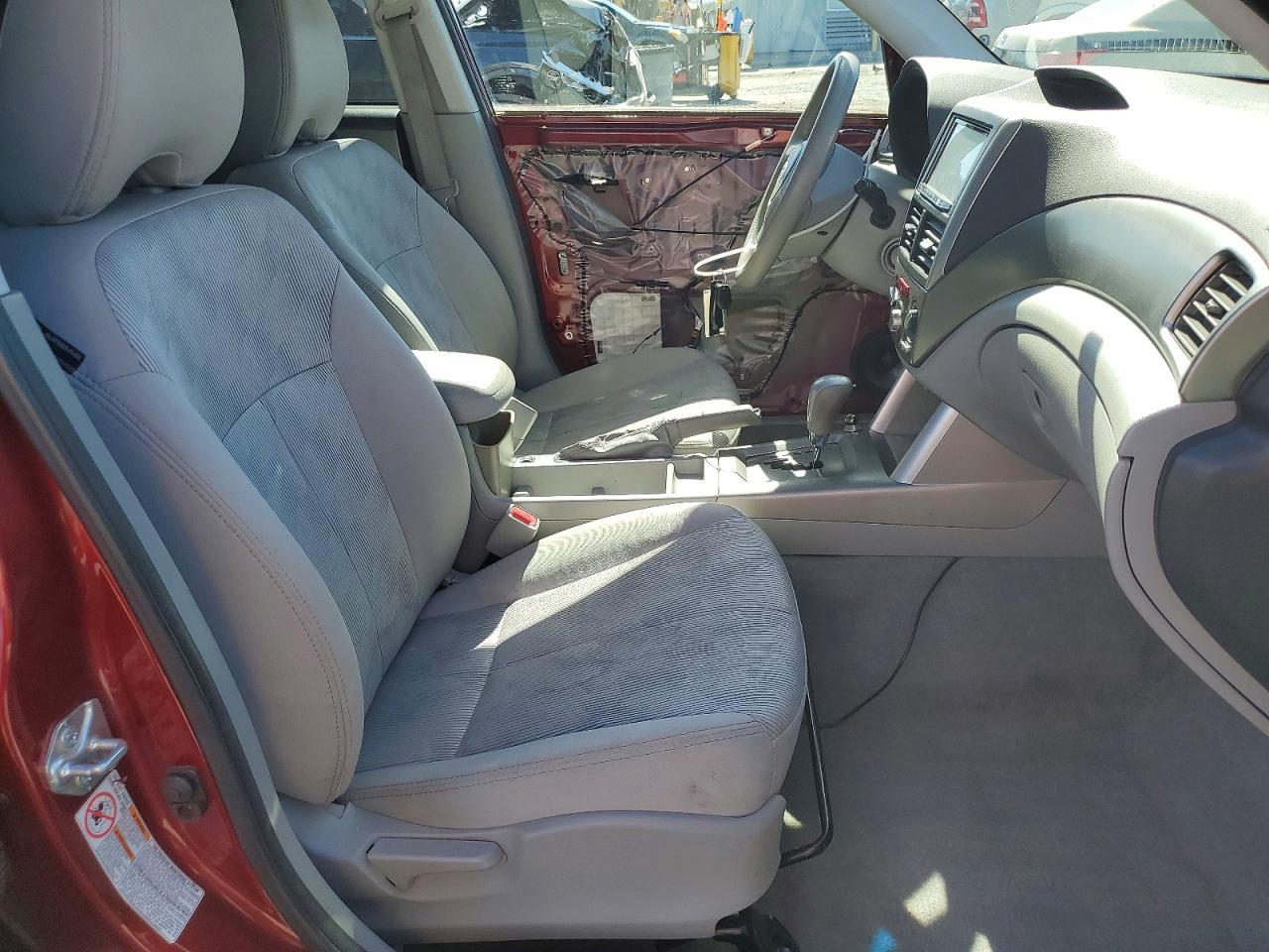 2010 Subaru Forester 2.5X Premium - Фото 7