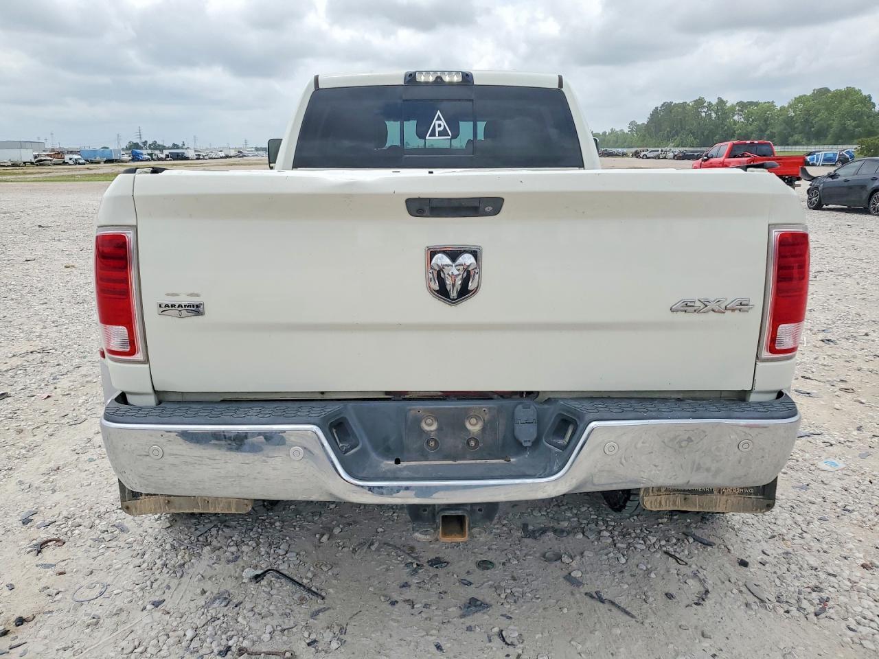 2018 Ram 3500 Laramie - Image 6