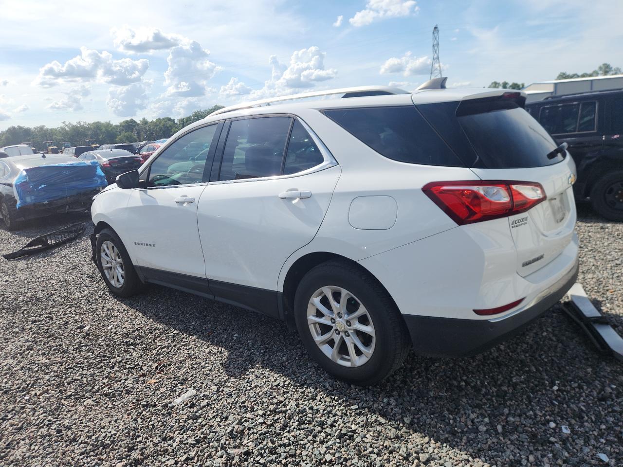 2020 Chevrolet Equinox Lt - Image 2