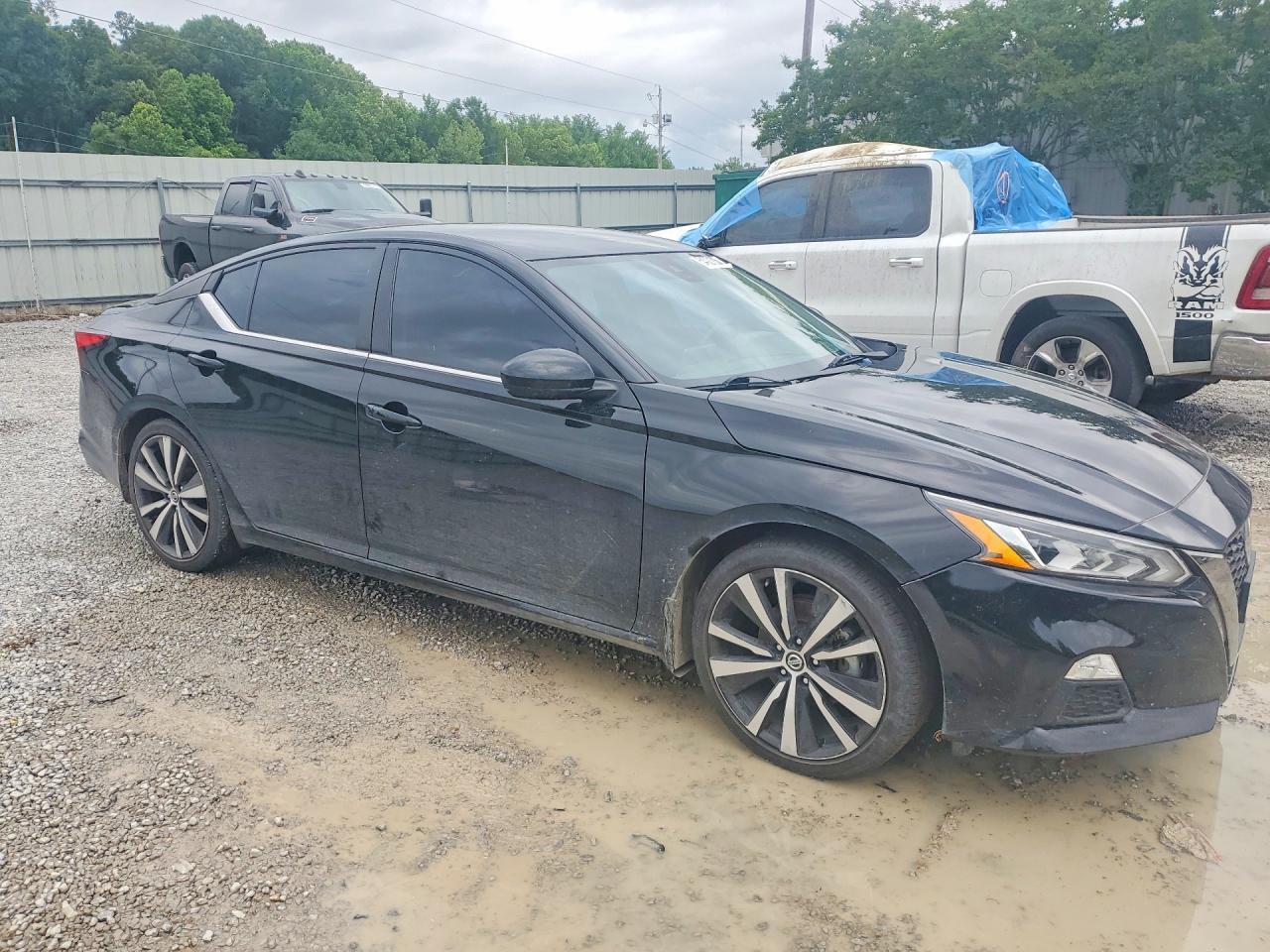 2022 Nissan Altima Sr - Image 4