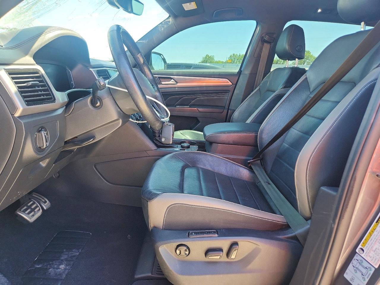 2020 Volkswagen Atlas Cross Sport Sel Premium R-Line - Image 7