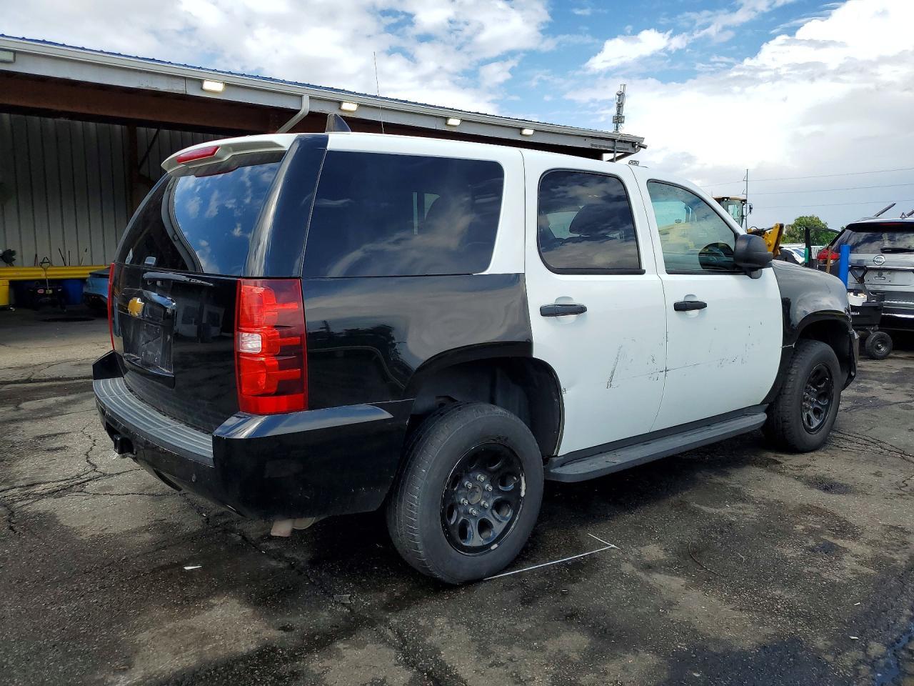 2013 Chevrolet Tahoe Special - Фото 3