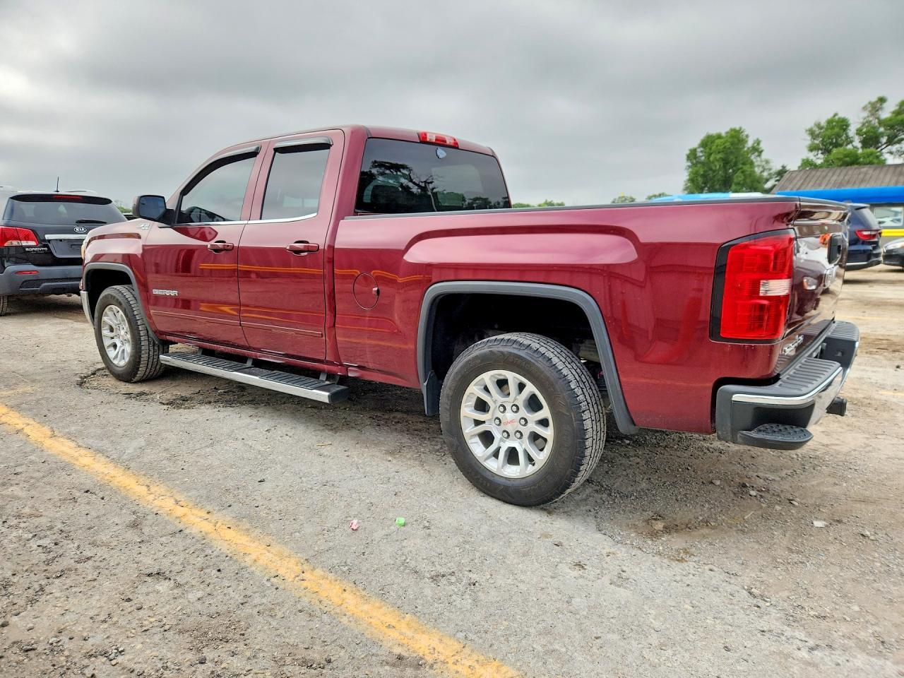 2014 GMC Sierra - Image 2