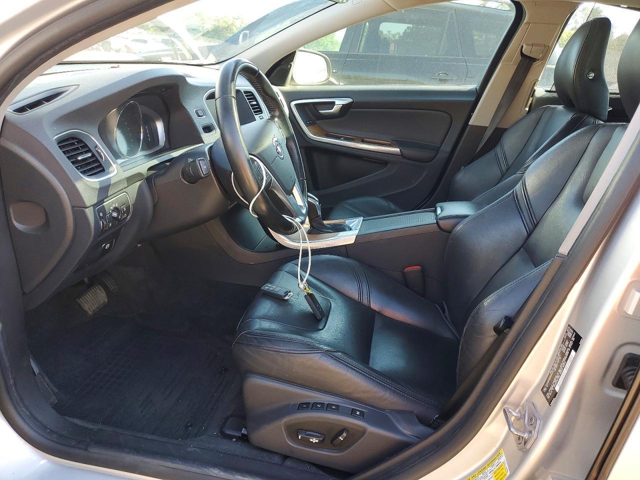 2016 Volvo S60 Platinum - Фото 7