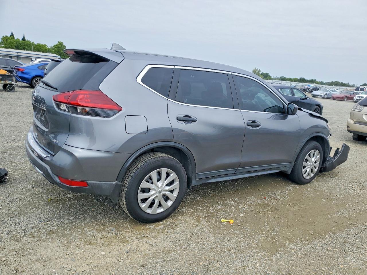 2020 Nissan Rogue S - Фото 3