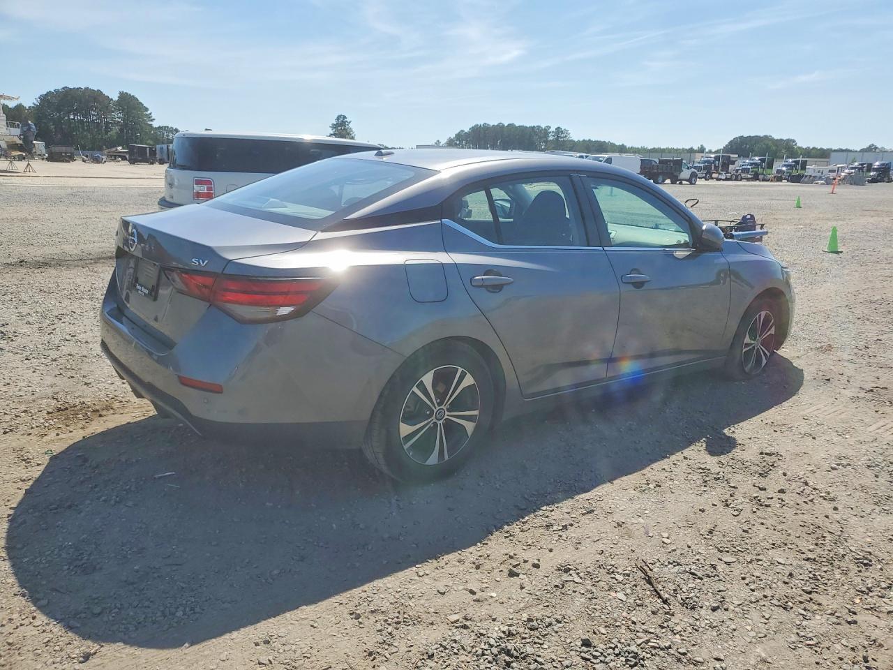 2022 Nissan Sentra Sv - Image 3