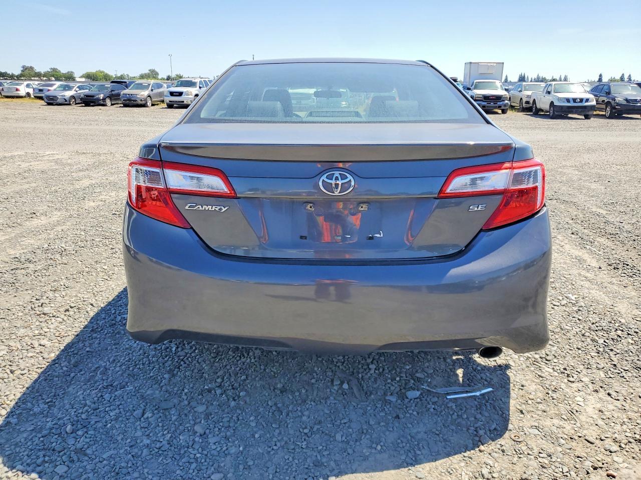 2012 Toyota Camry Se - Image 6