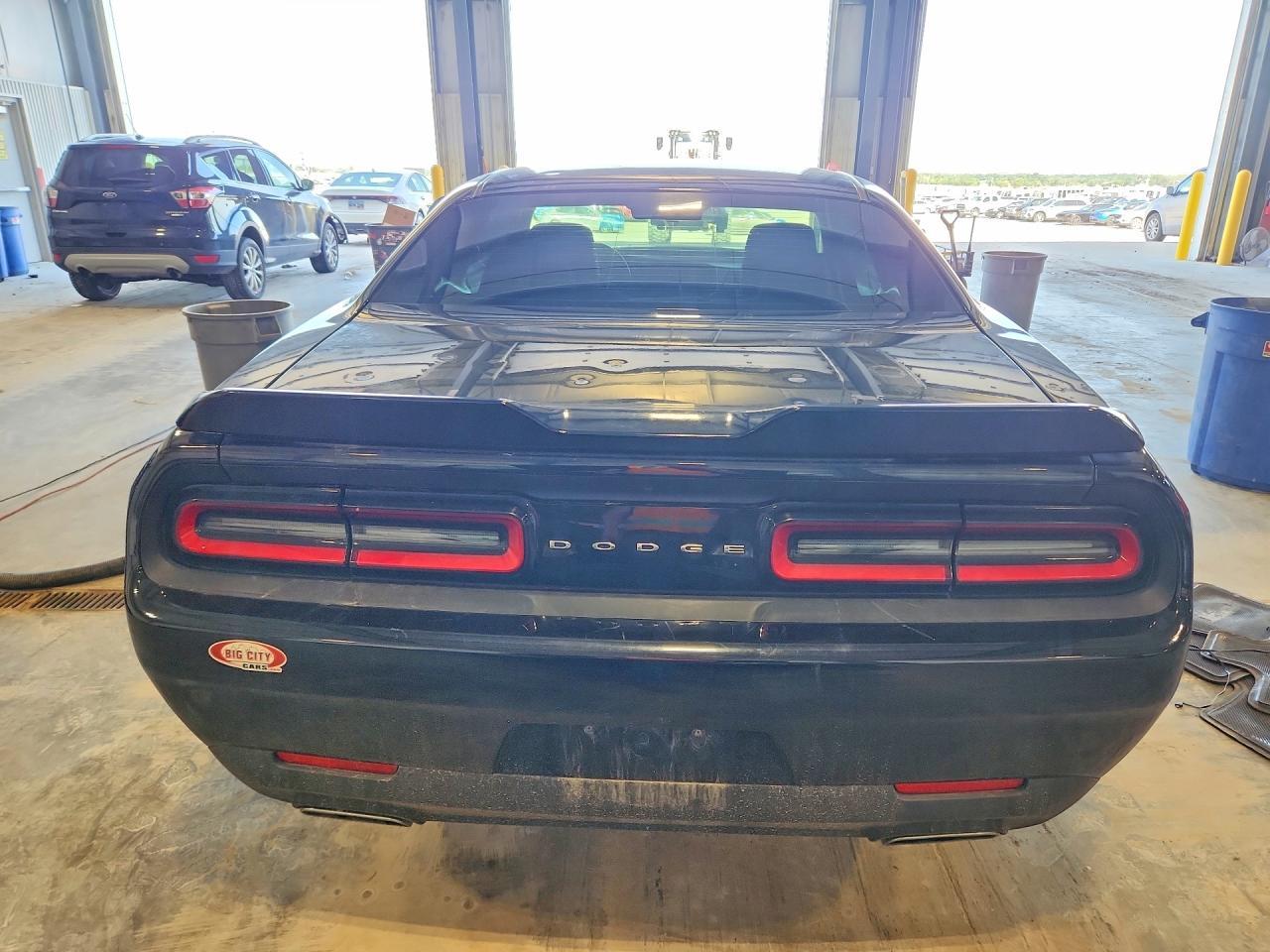 2016 Dodge Challenger Sxt - Image 6
