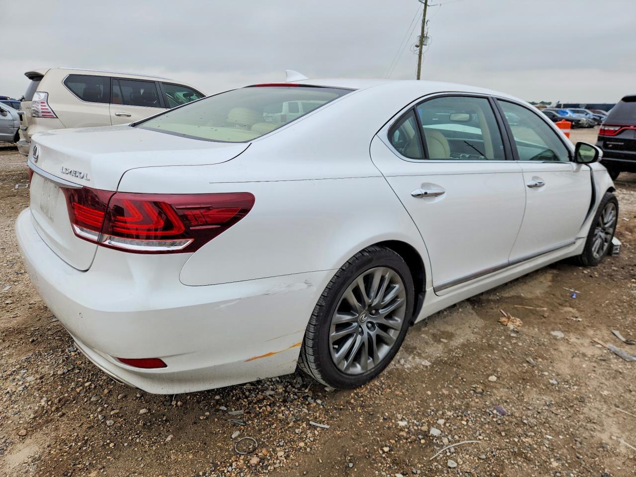 2017 Lexus Ls 460L - Фото 3