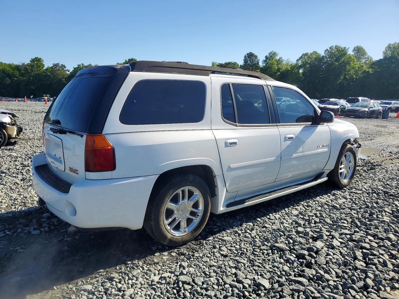 2006 GMC Envoy Denali Xl - Image 3