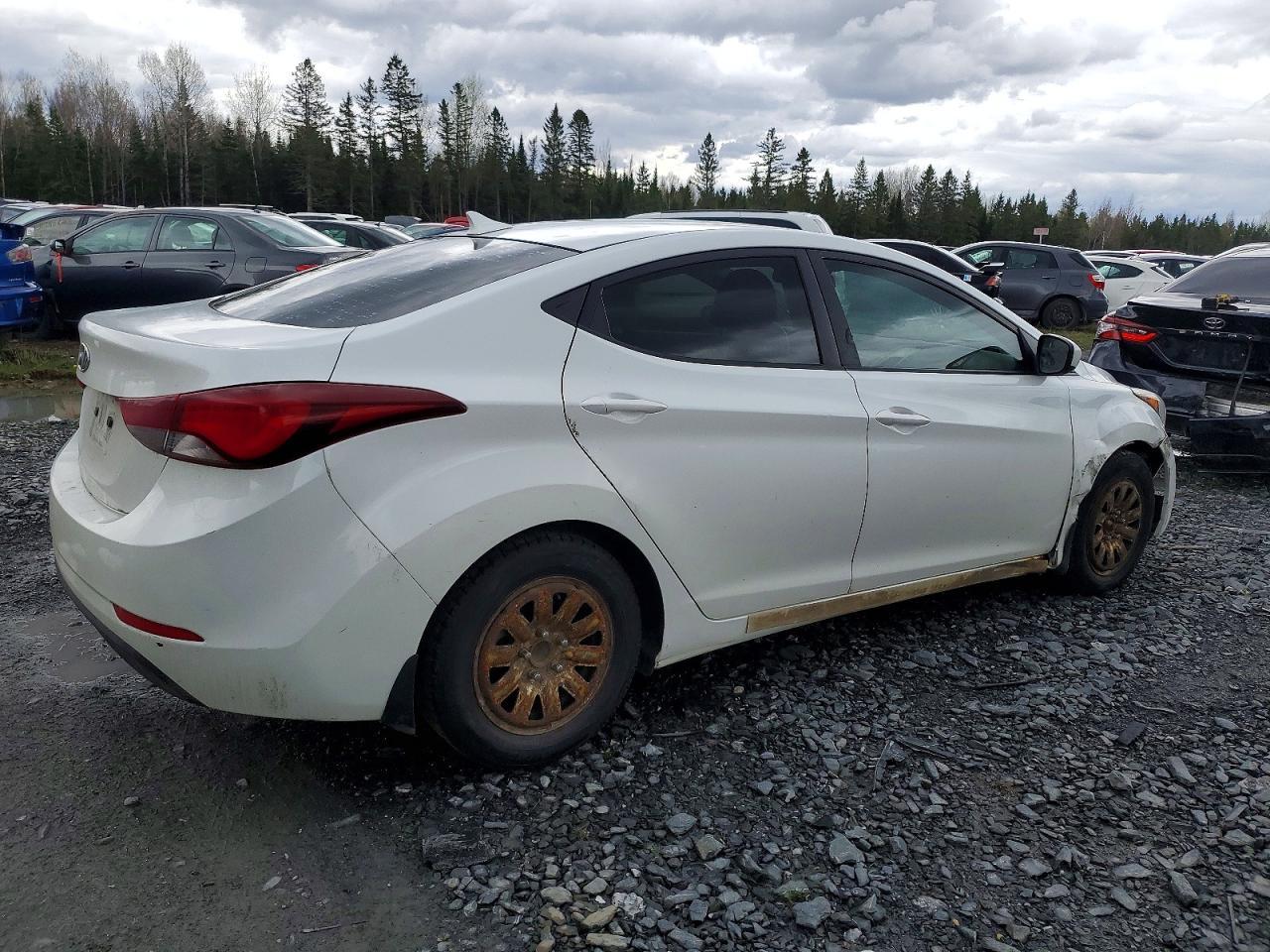 2015 Hyundai Elantra Se - Фото 3