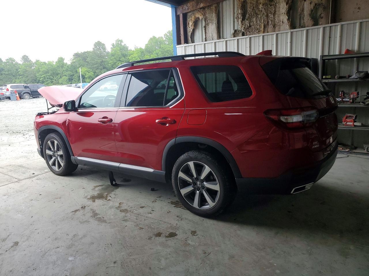2025 Honda Pilot Touring - Image 2